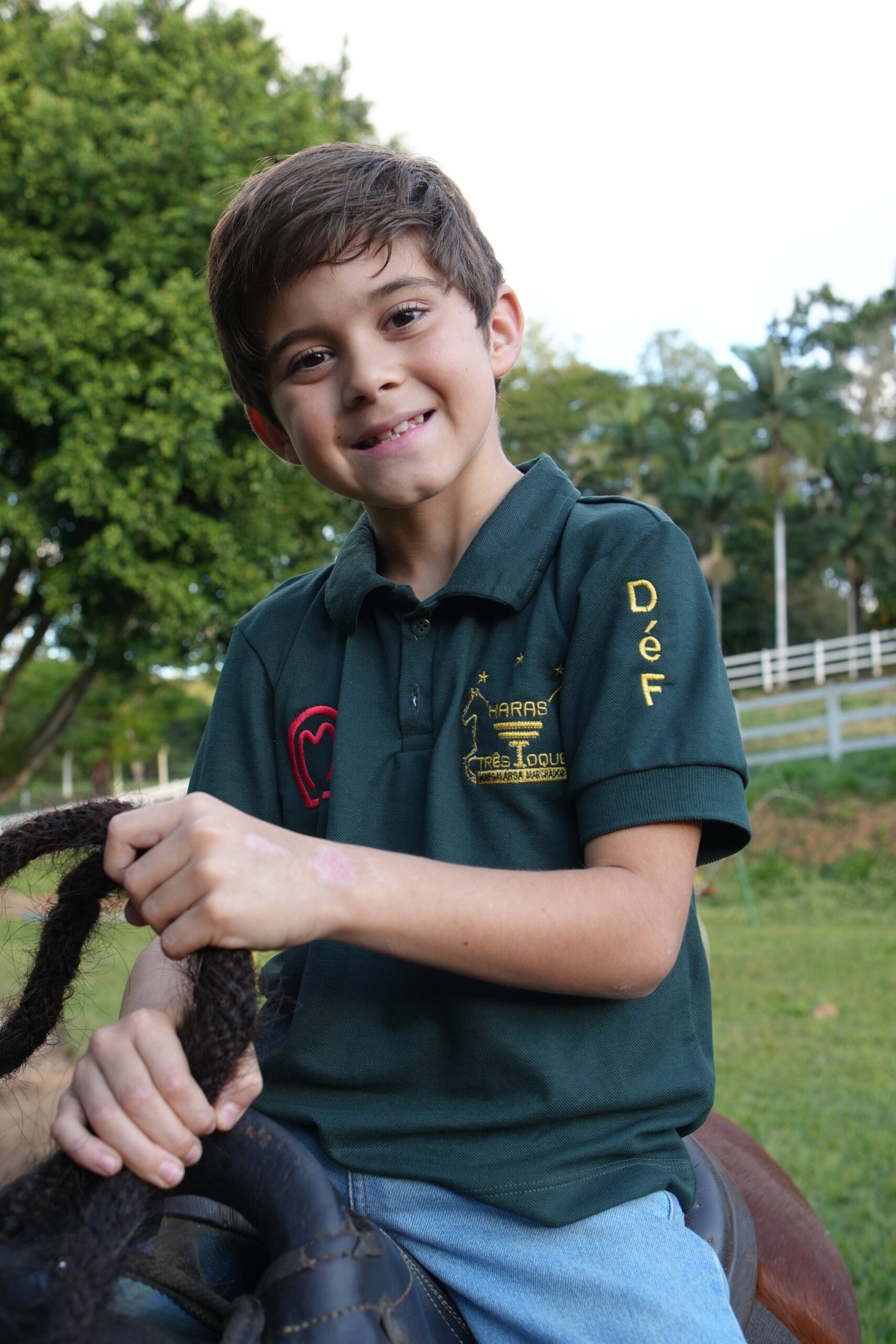 Uniforme bordado em haras do Sul de Minas